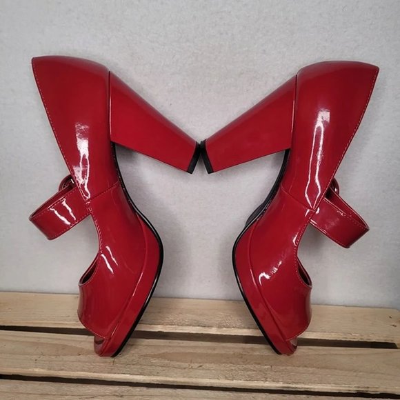 NWT Rampage Elexa Heels Red Patent Retro Peep Toe Pin-up Girl Pumps size 7 - Picture 4 of 7